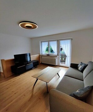 Smart TV - Landhaus Weikert 2 || Mittenwald (Mittenwald)
