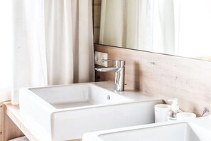 Bathroom - Holiday apartment in Egg with swimming pool (Egg)