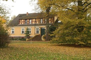 Exterior - "Calf barn" on the Netzow estate by the lake (Templin)
