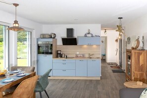 Private kitchen - Bungalow with 1 bedroom (Fürstenberg\/Havel)