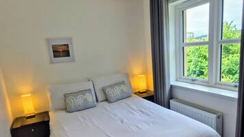 2 bedrooms, iron/ironing board, WiFi (free), bed sheets
