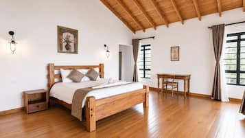 Cortinas blackout, tabla de planchar con plancha y wifi gratis