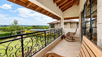 Family Suite, Mountain View | Terrace/patio