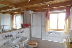 Bathroom - Villagers, Koglerweg (Schliersee)