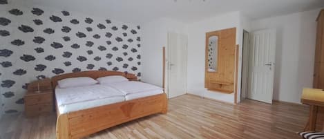 Habitación doble, balcón, vista a la montaña | Wifi gratis