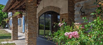 Villa Bricco Verde 6BR Luxury Countryside Retreat