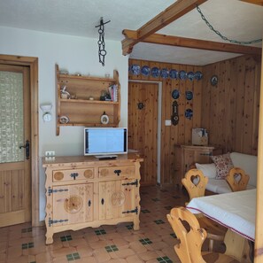 Living area - Vrbo Property (Morgex)