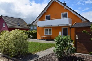 Exterior - Holiday home in Röbel with swimming pool (Röbel)