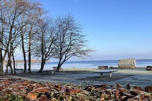 Property grounds - Holiday home in Röbel with swimming pool (Röbel)