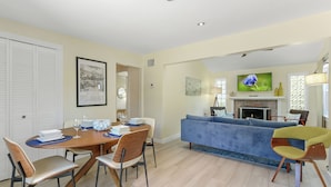Superior Apartment, Garden View | Living room - Ventur Escapade Heated Pool Guesthouse (Wilton Manors)