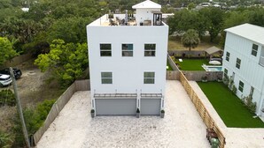 Unclassified image, 2 of 49, button - 3 houses/3 pools/2 rooftops/panoramic ocean & downtown views (St. Augustine)