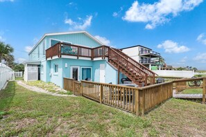 Unit B patio - 7 bedrooms/4 bathrooms/sleeps 15 (St. Augustine)
