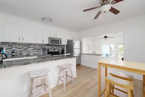Unit B - 7 bedrooms/4 bathrooms/sleeps 15 (St. Augustine)