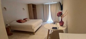 Chambre Double | Rideaux occultants, chambres insonorisées, Wi-Fi gratuit