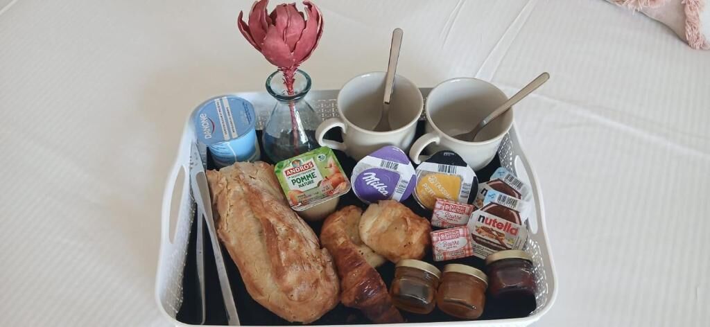 Free daily cooked-to-order breakfast