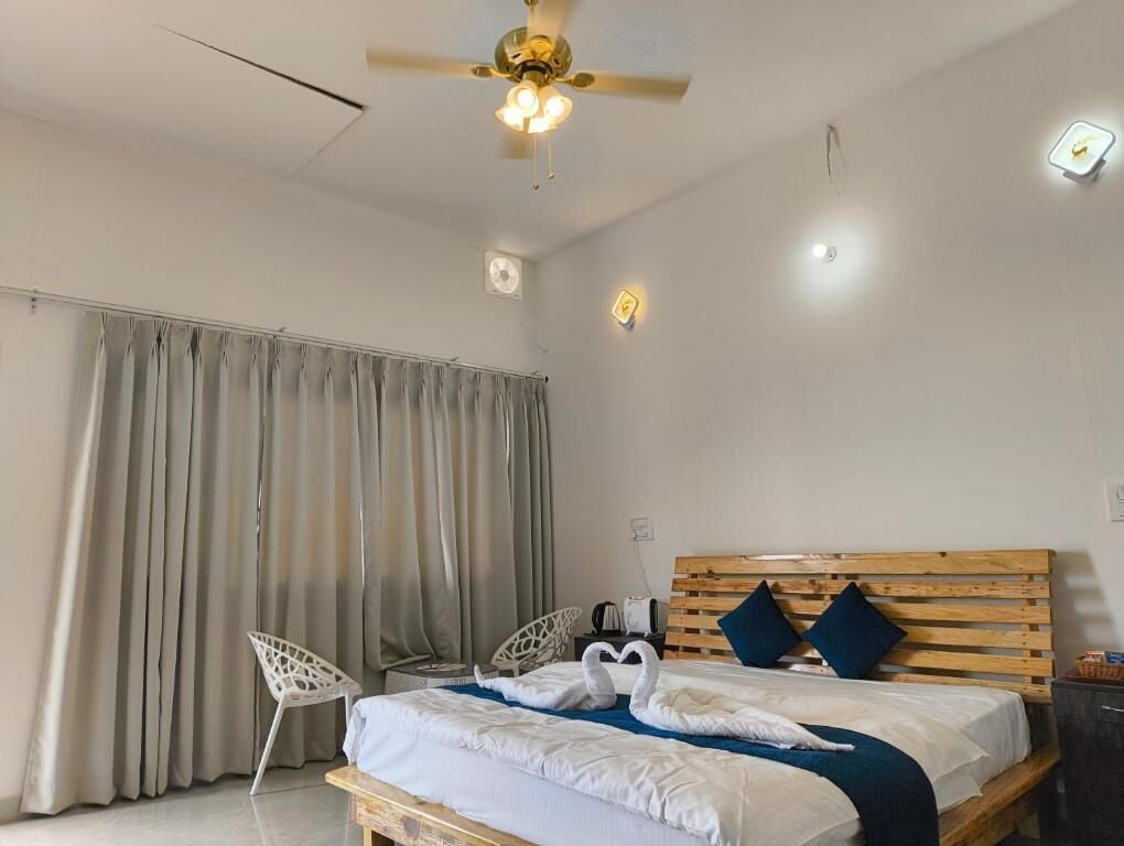 Superior Double Room, Balcony, Garden View | Blackout curtains, free WiFi