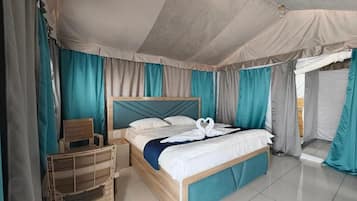 Deluxe Tent, Balcony, Garden View