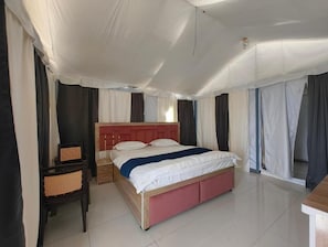 Blackout curtains, free WiFi - Orophile Retreat Resort  (Achhron Malla)