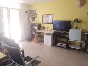 Unclassified image, 5 of 14, button - SUSU 2F-Apt for Backpackers w. Kitchen (Budapest)
