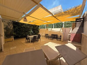Outdoor dining - Vrbo Property (Baia Verde)