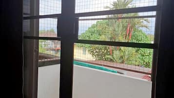 In-room safe, laptop workspace, blackout drapes, soundproofing