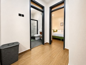Basic Apartment, City View | Bathroom - Harmony Heights Kla (Kampala)