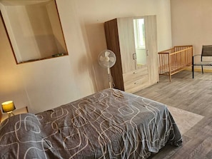 4 bedrooms, free WiFi - Family home with ocean views and direct access (Trébeurden)