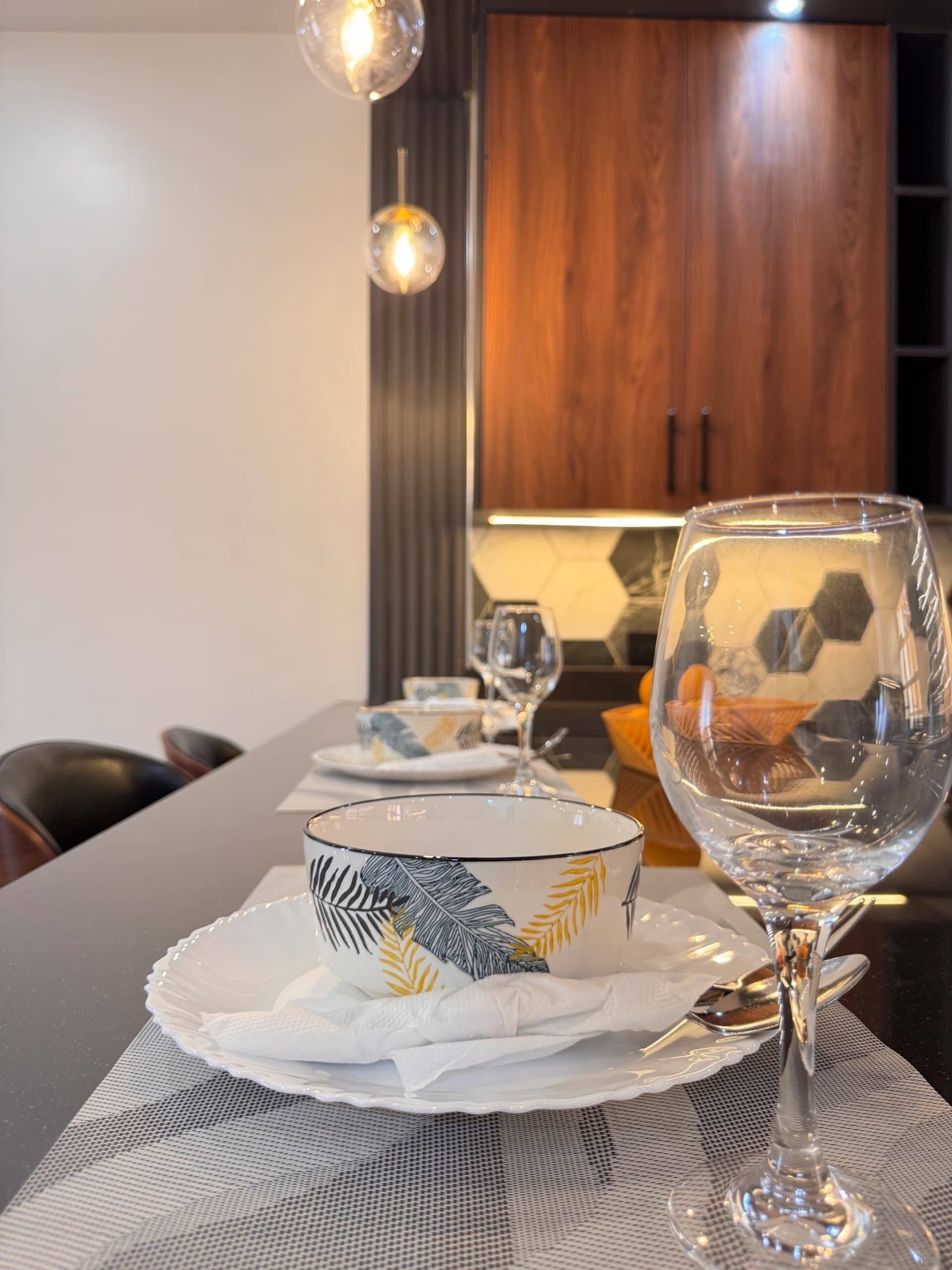 Standard Apartment | Dining