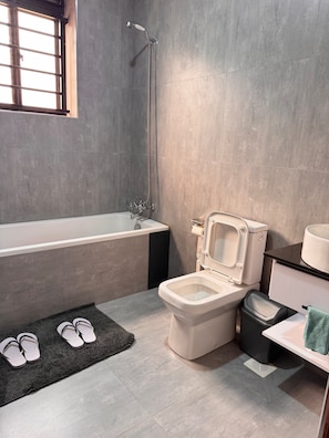 Apartamento standard | Banheiro