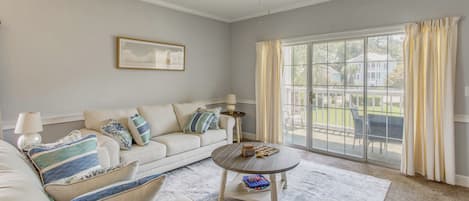 Apartment (2 Bedrooms) | Front of property