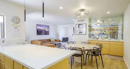 Walk to El Paseo Shops! Palm Desert Condo w/ Patio