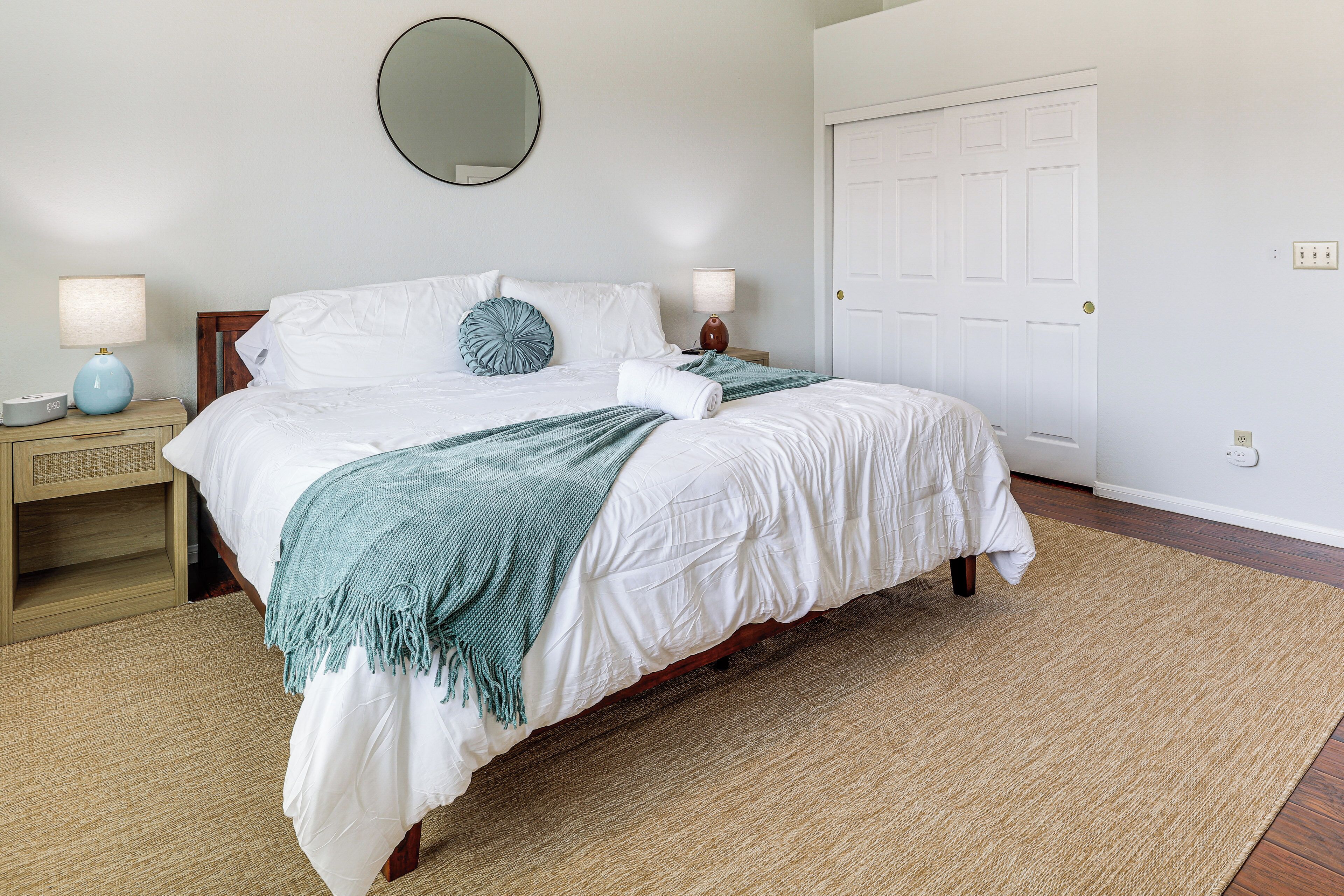 House (5 Bedrooms) | Interior