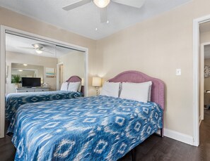 Room - Moonraker #2 | Cozy Condo with Community Pool + Grilling Area (Gulf Shores)