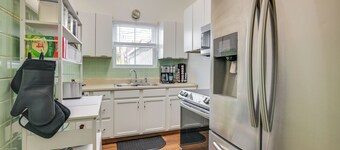 Hike, Golf & Explore! Family Gem in Dtwn Bedford