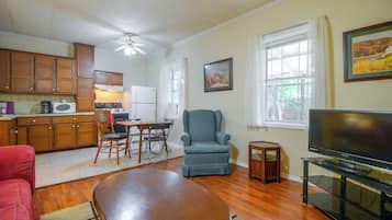 Apartment (1 Bedroom) | Interior