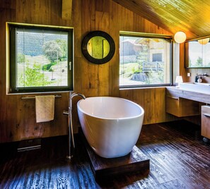 Bathroom - Vrbo Property (Praz-sur-Arly)