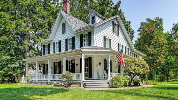 House (4 Bedrooms) | Front of property - Historic Riverfront Escape in Youngstown w/ Dock (Youngstown)