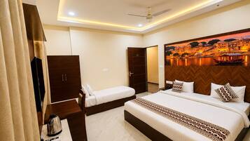 Deluxe Double Room | Laptop workspace, WiFi (free)