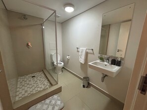 Bathroom - Lala By The Beach Umhlanga (Durban)