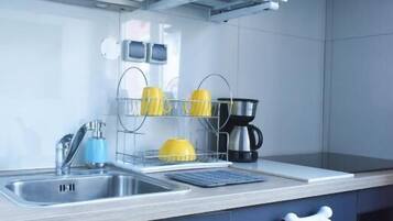 Classic Studio, City View | Private kitchen