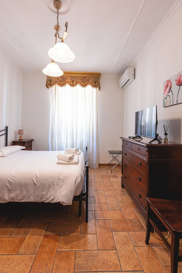 Room - Vrbo Property (Viterbo)