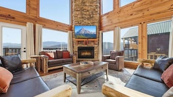 Cabin, 5 Bedrooms | Living area | Smart TV