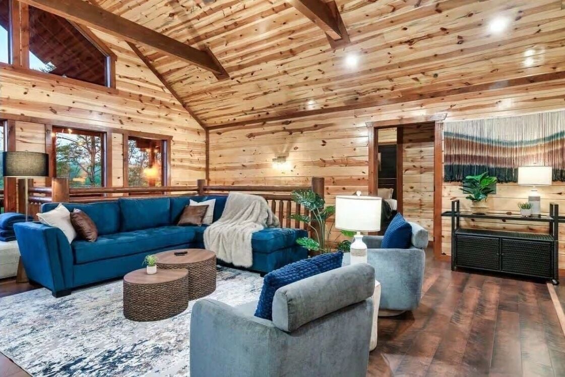 Cabin, Multiple Bedrooms | Living area