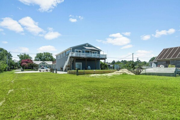 Exterior - Amazing BAY VIEWS at Moon Fish by Seaside Vacations! (Chincoteague Island)