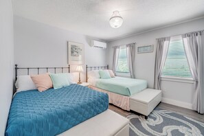 Room - Amazing BAY VIEWS at Moon Fish by Seaside Vacations! (Chincoteague Island)