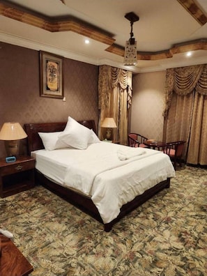 In-room safe, free WiFi - Shmookh Al saad (Makkah)