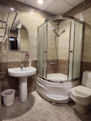 Soap, shampoo, toilet paper - Shmookh Al saad (Makkah)