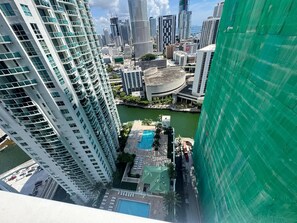 Exterior - Luxury Brickell Condo - Bay View - Garage Parking (Miami)