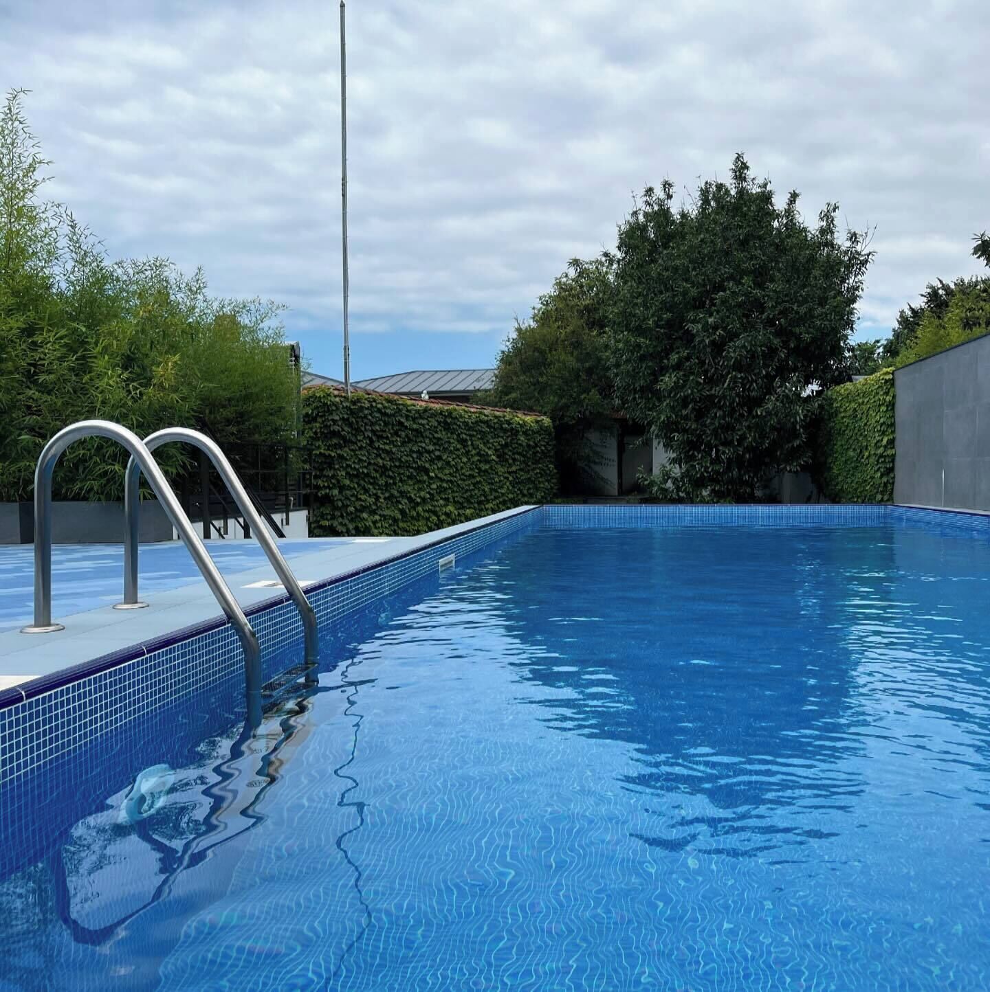 Piscine extérieure, piscine chauffée