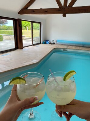 Inomhuspool och uppvärmd pool